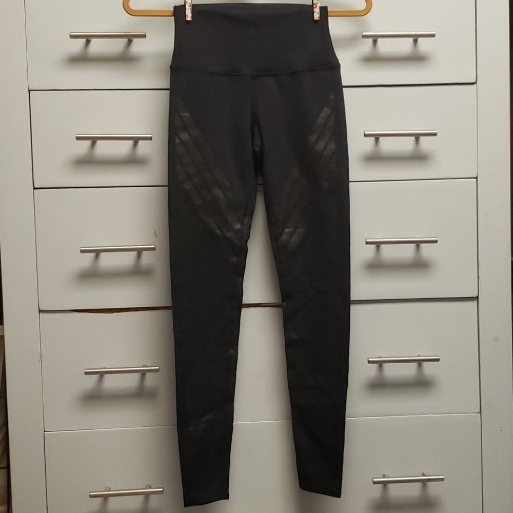 ALO Yoga Leggings {XS}